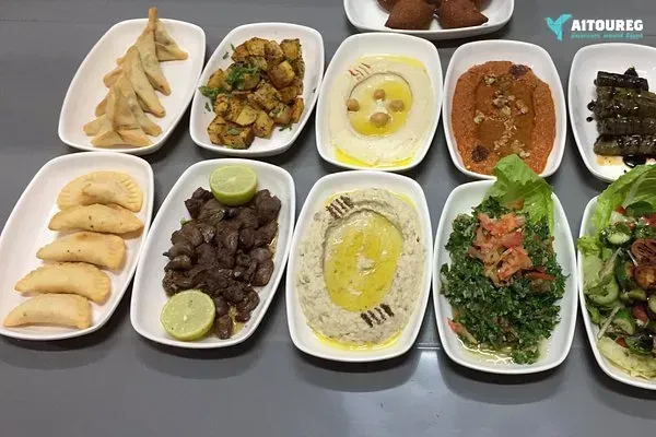 Hurghada city tour followed by a romantic Lebanese dinner.