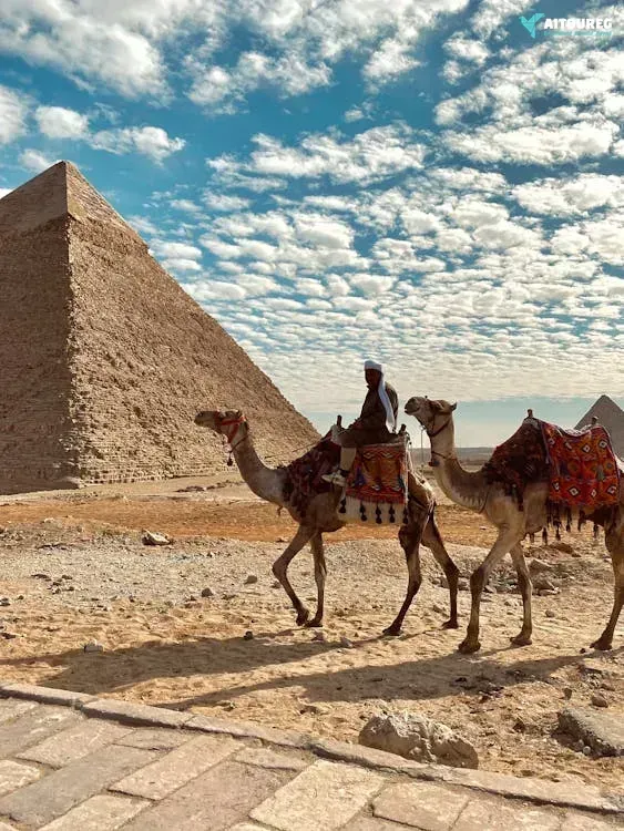 Tour to Giza Pyramids and Sphinx from Cairo- Unforgettable Experience