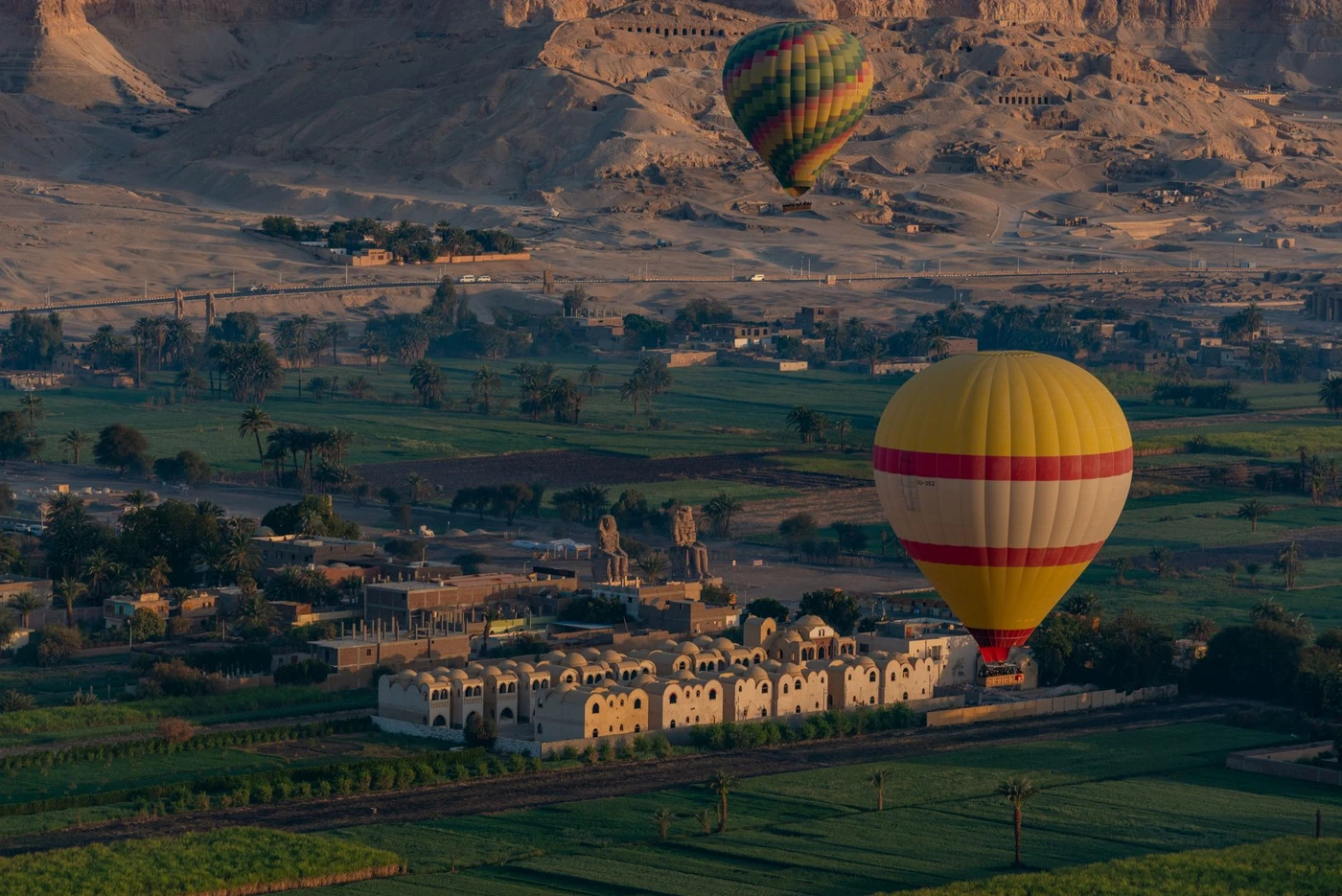 2-Day Luxor Tour from Hurghada with Hot Air Balloon
