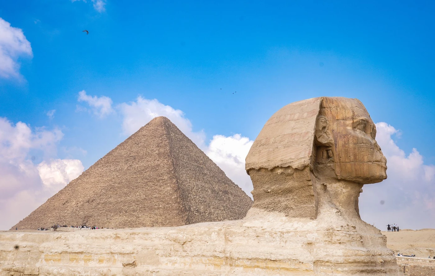 Tour zum Cairo Museum und zu den Pyramiden von Giza mit Guide