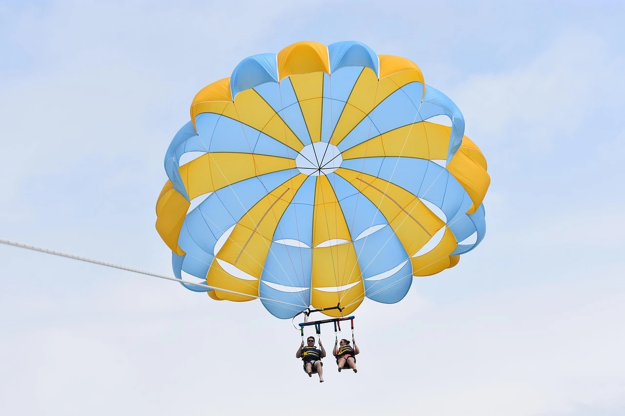 Escursione privata in parasailing a Hurghada