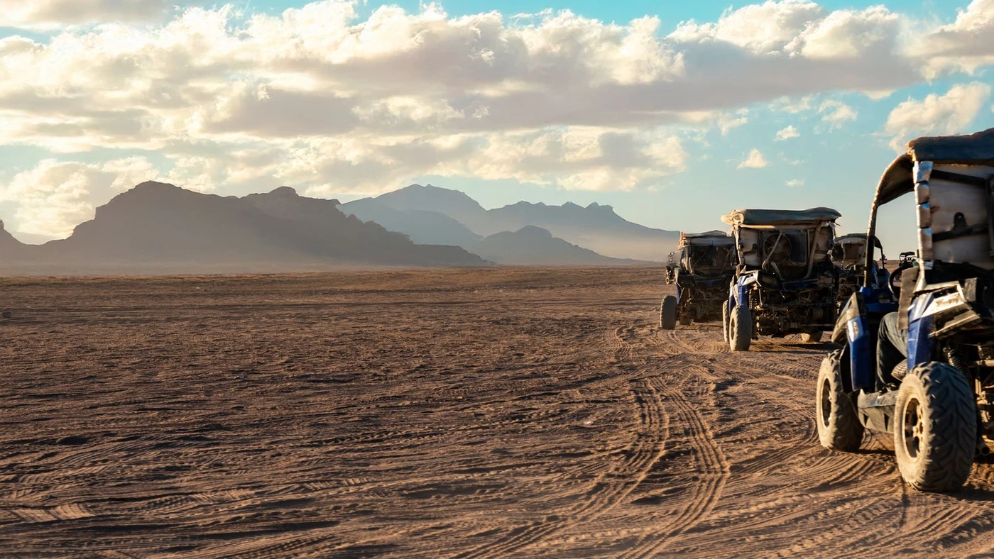 Morgenliche Dune-Buggy-Safari ab Hurghada mit Polaris RZR