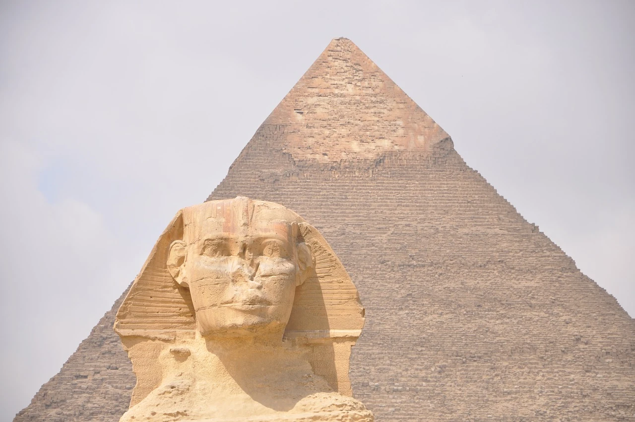 Egypt 9-Day Tour: Pyramids, Nile Cruise & Hurghada