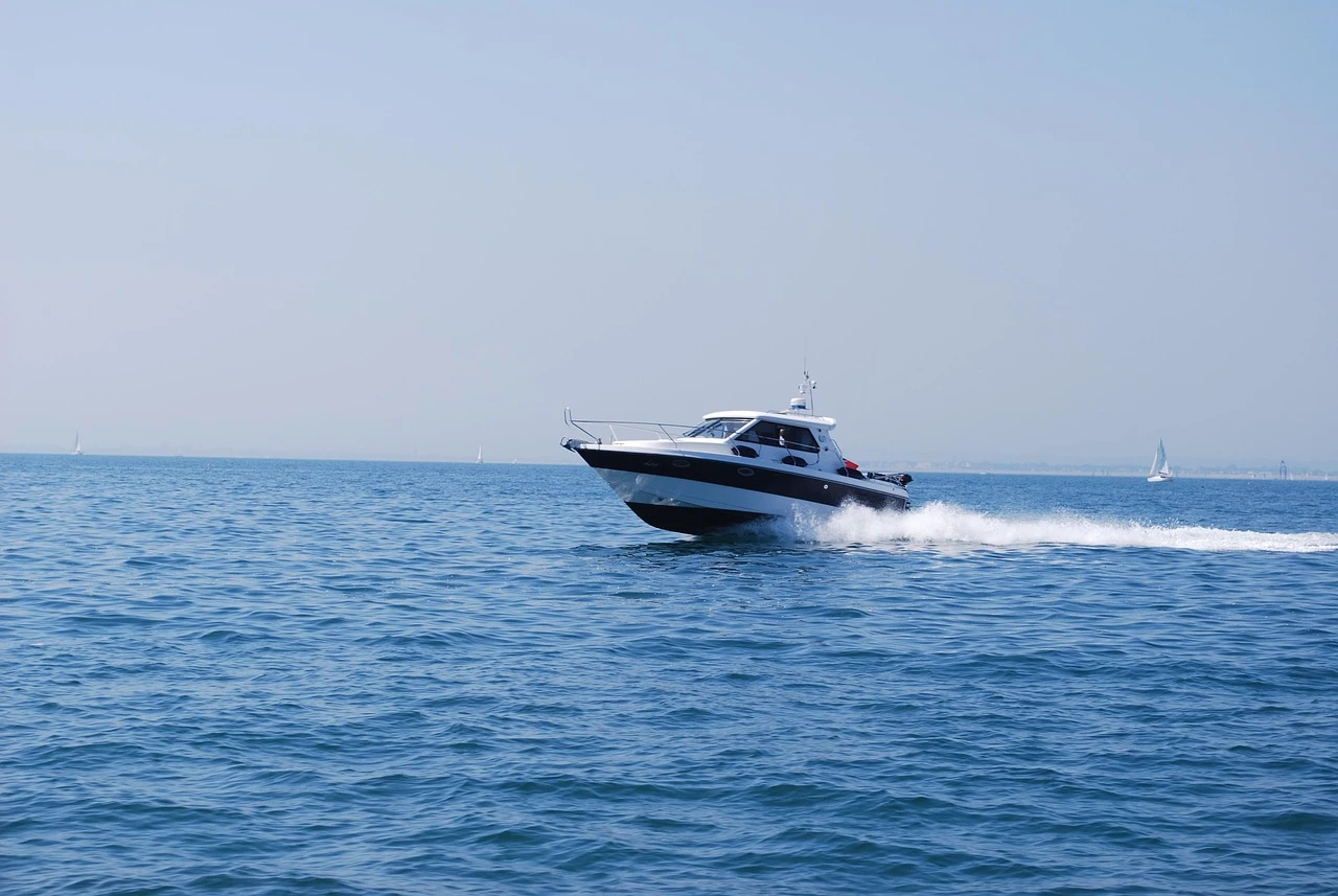 Tour privato in motoscafo all'isola di Mahmya da Sahel Hashash