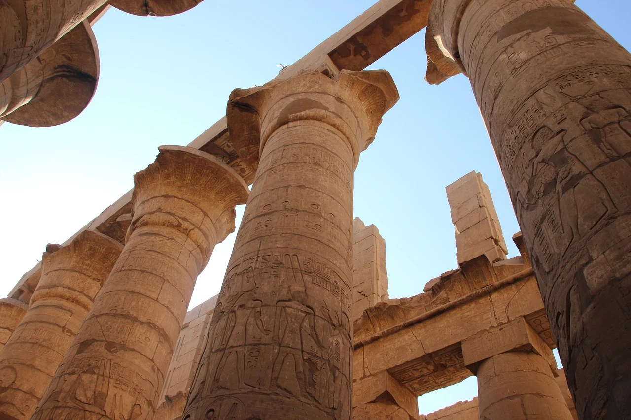 Tour della Sponda Orientale di Luxor: Scopri le Attrazioni Imperdibili