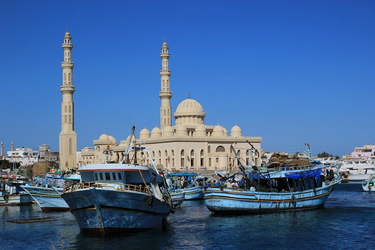 Hurghada 8-Day Nile Cruise and Beach Getaway