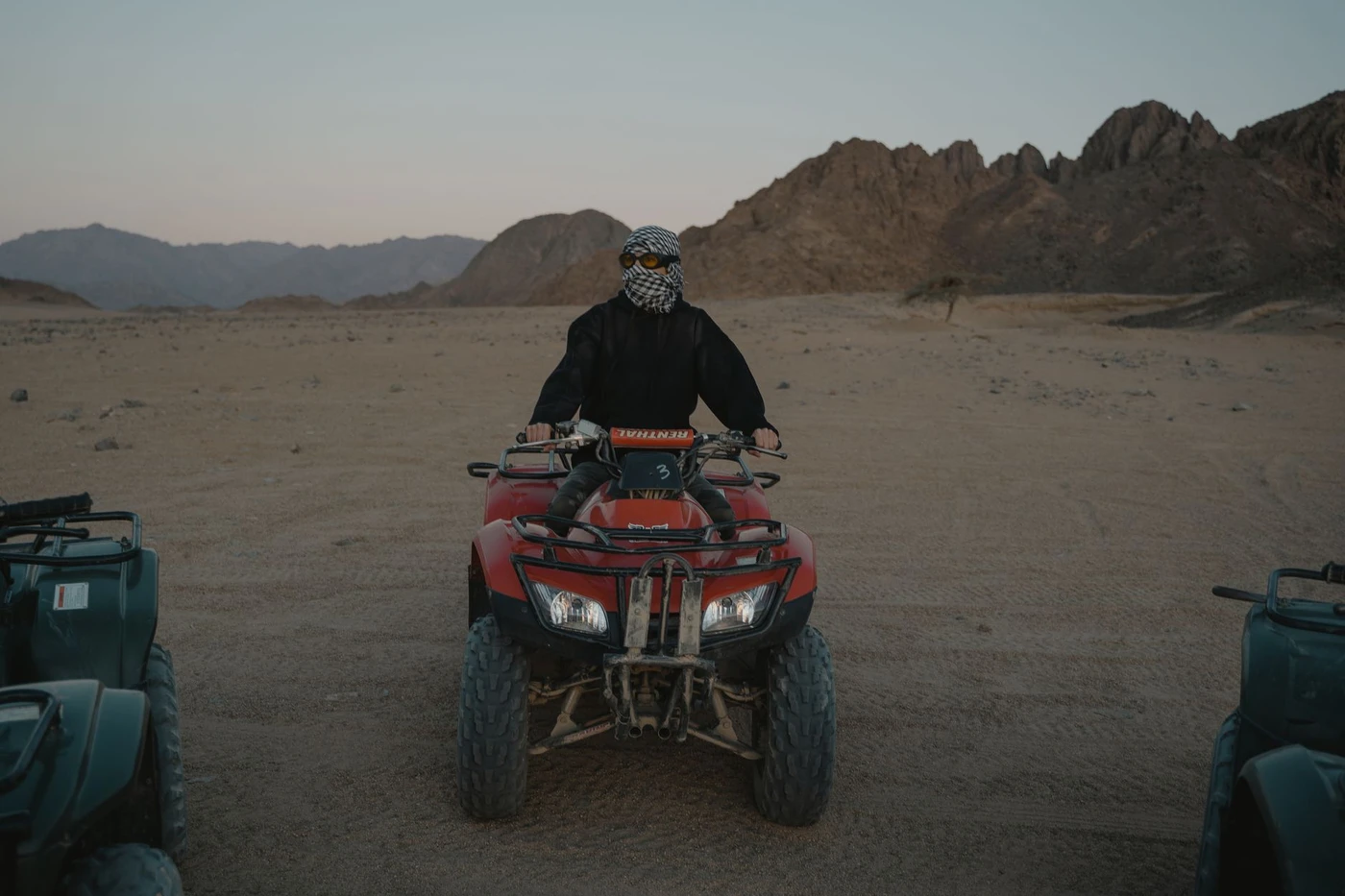 Safari in quad a Luxor dalla riva occidentale