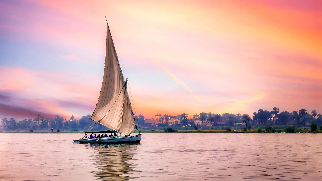 Egypt 14-Day Tour Package With Nile Sights