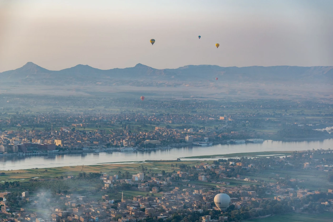 Volo in mongolfiera a Luxor all’alba con vista sul Nilo