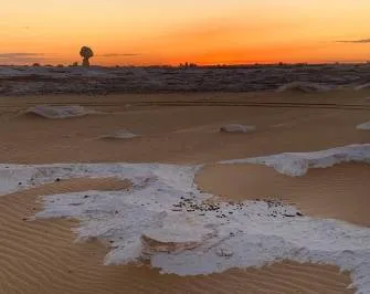 Tour di tre giorni alloasi di Bahariya e al deserto bianco del Cairo Giorno 1