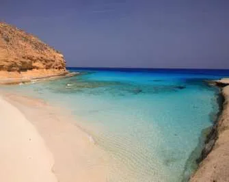 Tour di 3 giorni all'oasi di Siwa da Alessandria Giorno 3 - Spiaggia di Marsa -Matrouh