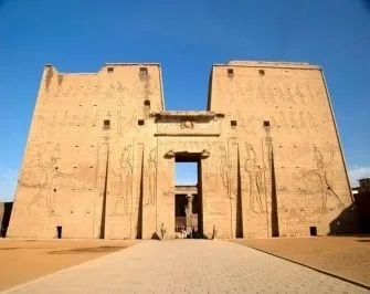 Nile cruise from makadi five days Day 3 - Tours to Edfu and Kom Ombo Temples