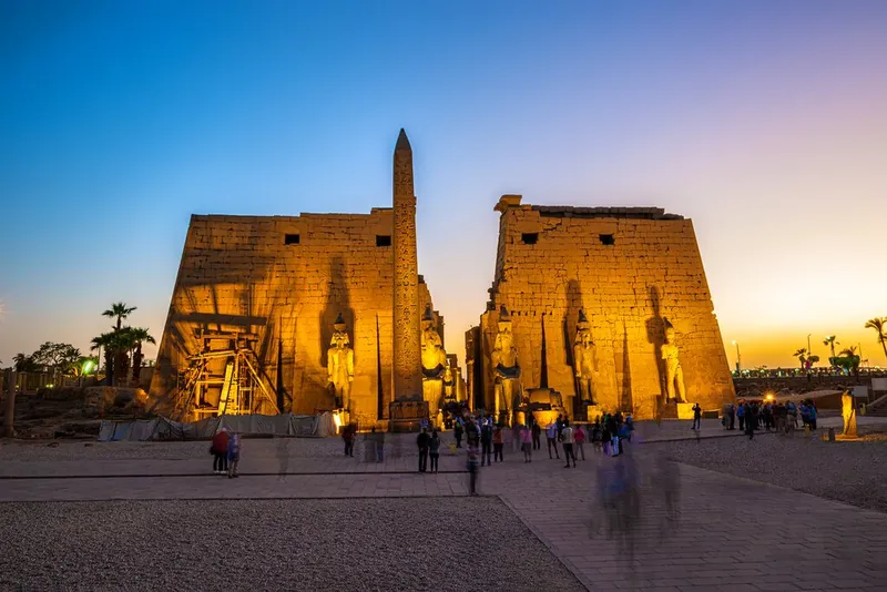 Luxor Westufer Tour: Entdecken Sie die Lichtshow und Highlights! Magische Momente in Luxor: Ihre Unvergessliche All-Inclusive-Tour