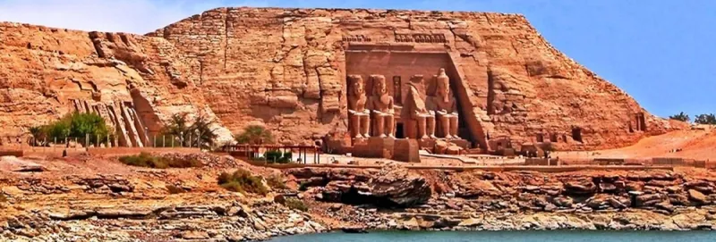 Temples d'Abou Simbel depuis Assouan en avion Temples d'Abou Simbel depuis Assouan en avion