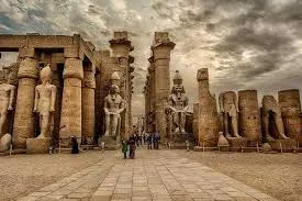 Escursione di un Giorno a Luxor da Marsa Alam- Scoprite le Meraviglie d’Egitto Rientro a Marsa Alam: Un Finale Rilassante sulle Acque del Nilo